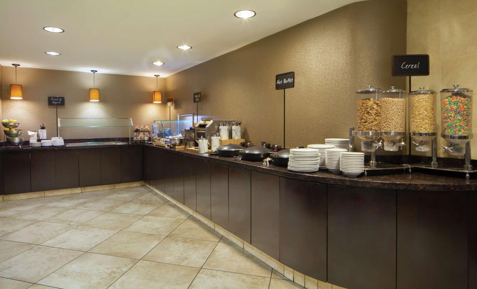 Embassy Suites By Hilton Philadelphia Airport Exterior foto